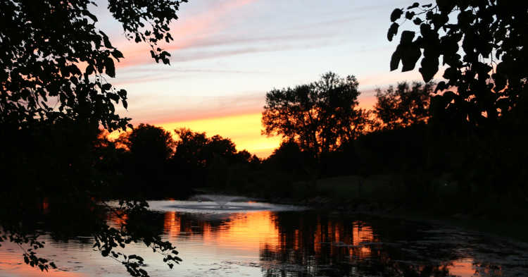 Sunset over the pond
